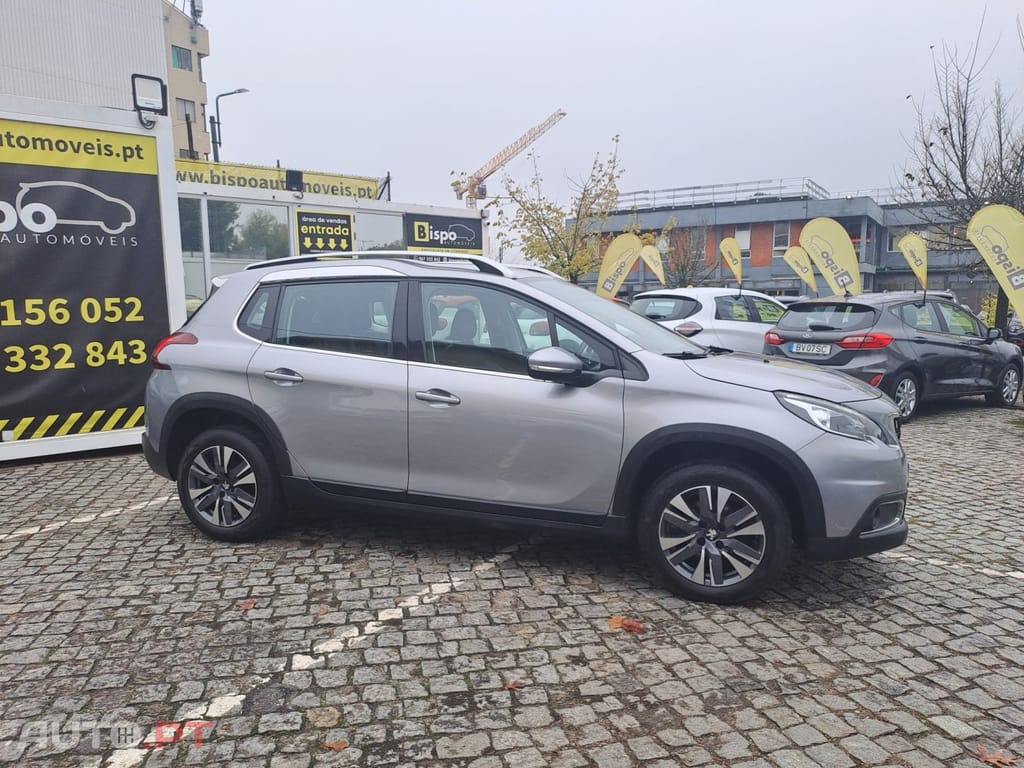 Peugeot 2008 1.2 PureTech Allure