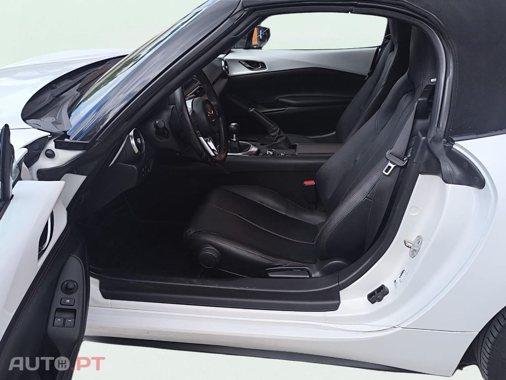 Mazda MX-5 1.5 Sky-G Excellence Navi