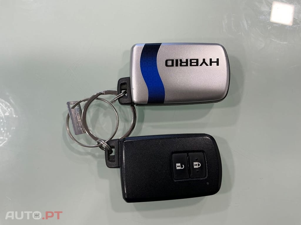 Toyota Auris 1.8 Hybrid Design Edition