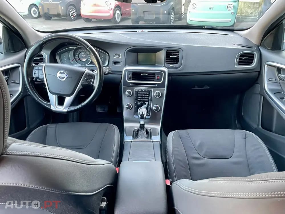 Volvo V60 1.6 D2 Drive Momentum Powershift Start/Stop