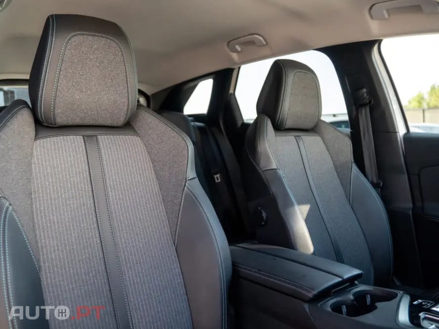 Peugeot 3008 1.6 Hybrid4 Allure Pack e-EAT8
