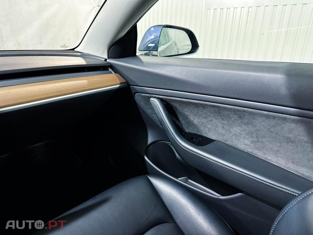 Tesla Model 3 Long-Range Dual Motor AWD
