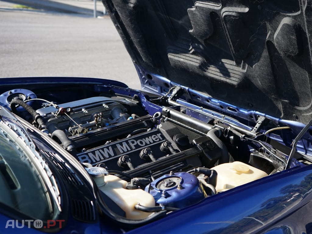BMW 320 iS