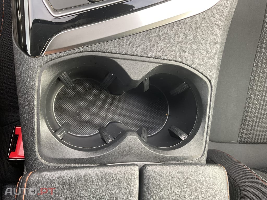 Peugeot 3008 1.5 BlueHDi Active