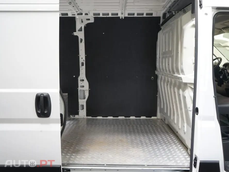 Peugeot Boxer 2.0 BlueHDi 330 L2H2