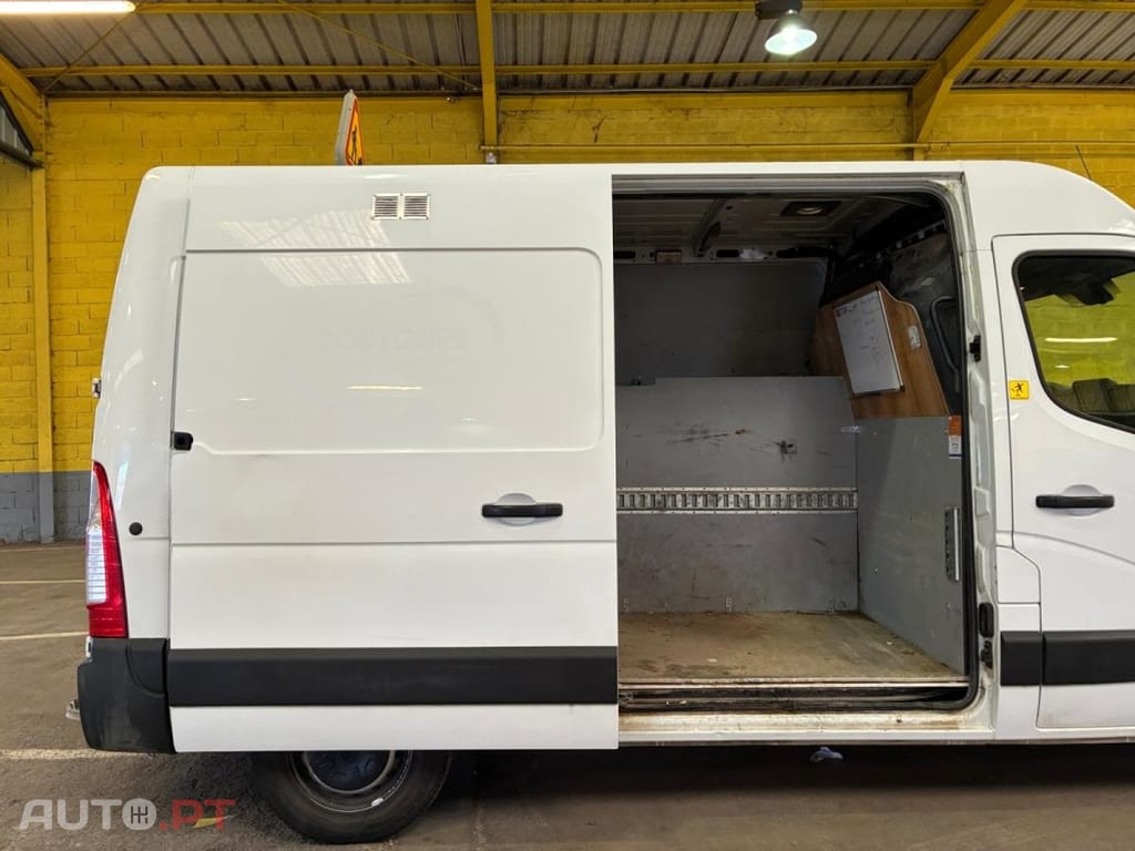 Renault Master 2.3 dCi L2H2 3.5T Grand Confort
