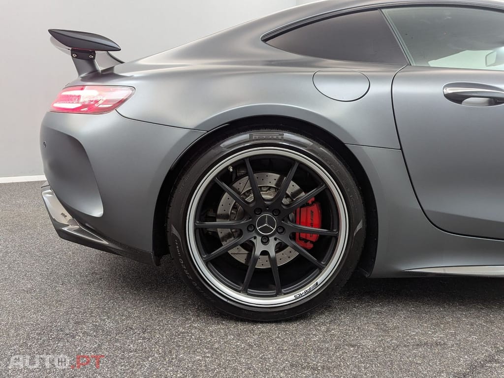 Mercedes-Benz AMG GT R