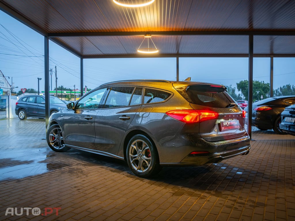 Ford Focus SW 1.5 TDCi EcoBlue ST-Line