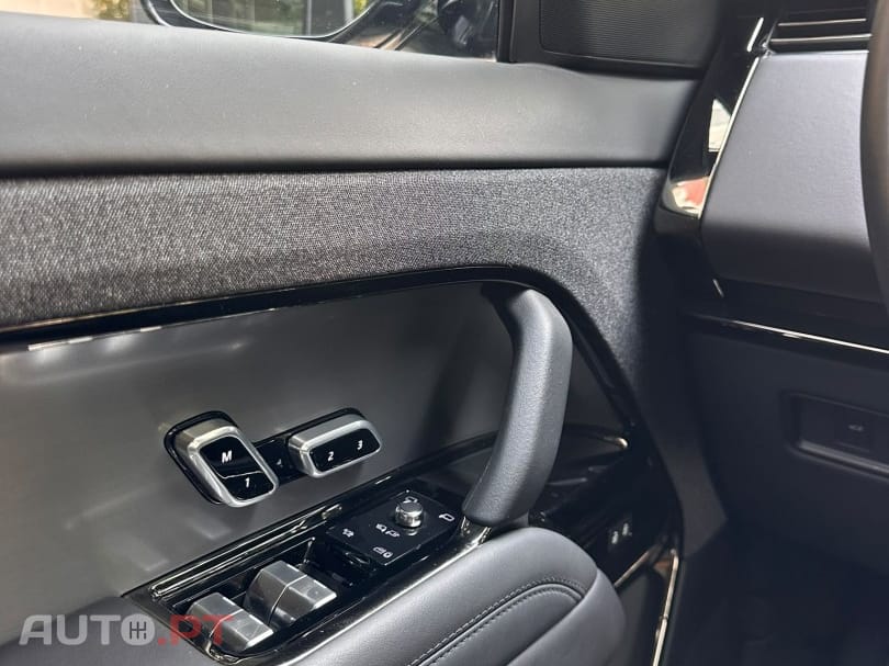 Land Rover Range Rover Sport 3.0 D300 Dynamic HSE