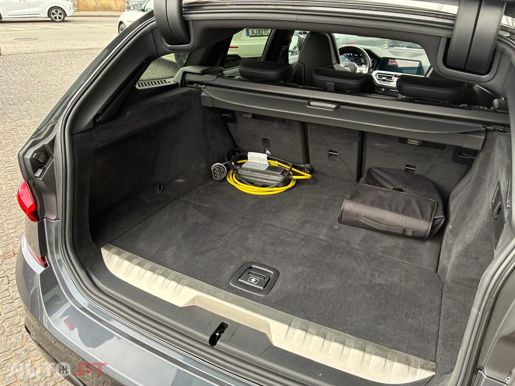 BMW 330 Pack M Auto Plug-In