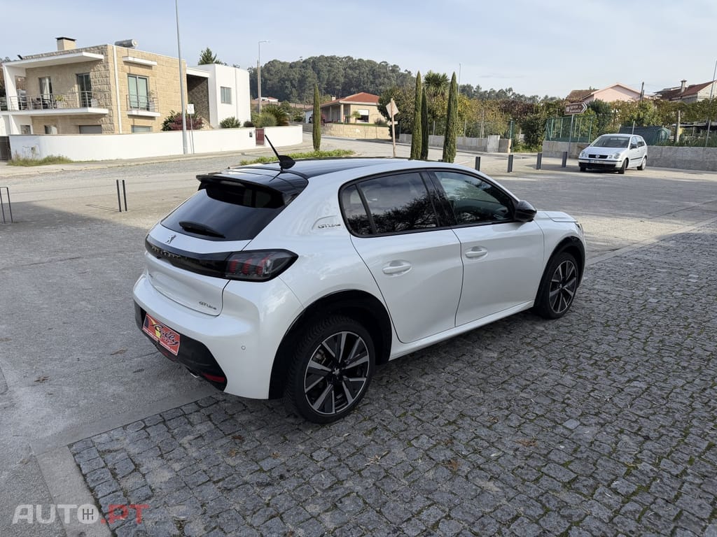 Peugeot 208 1.2 PureTech GT