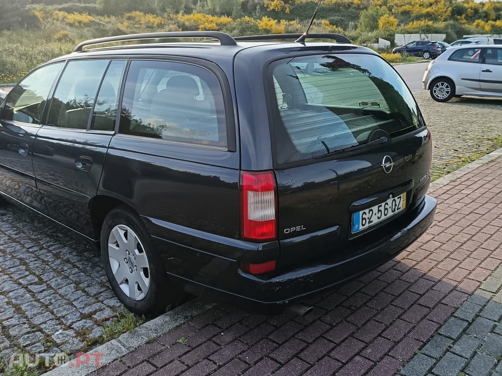 Opel Omega Caravan 2.6 v6