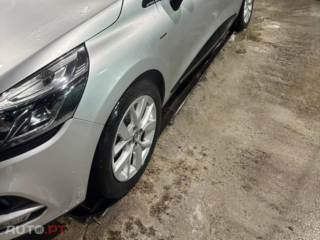 Renault Clio Limited