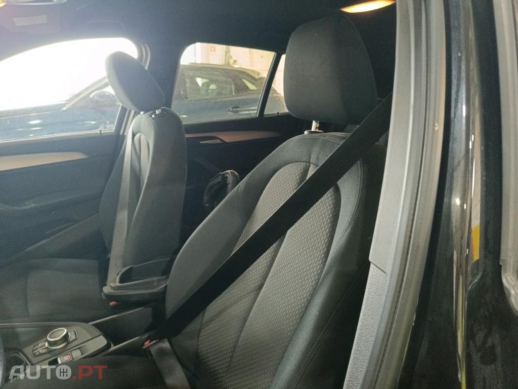 BMW X1 25 e xDrive Corporate Edition