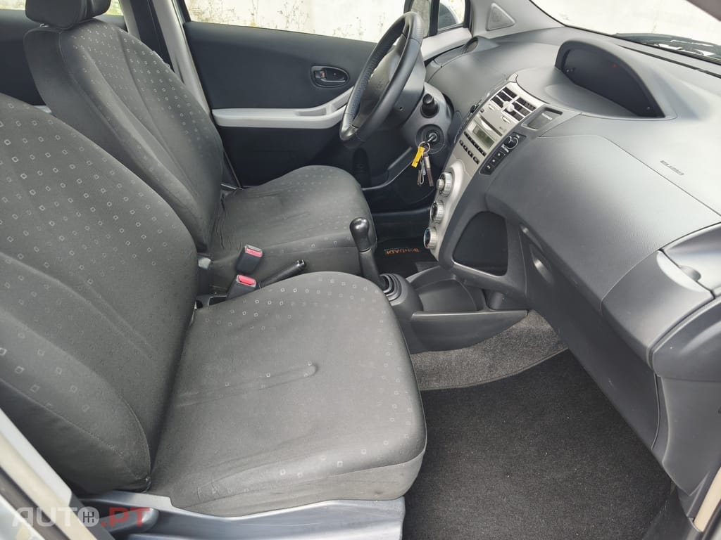 Toyota Yaris 1.0 VVT-i