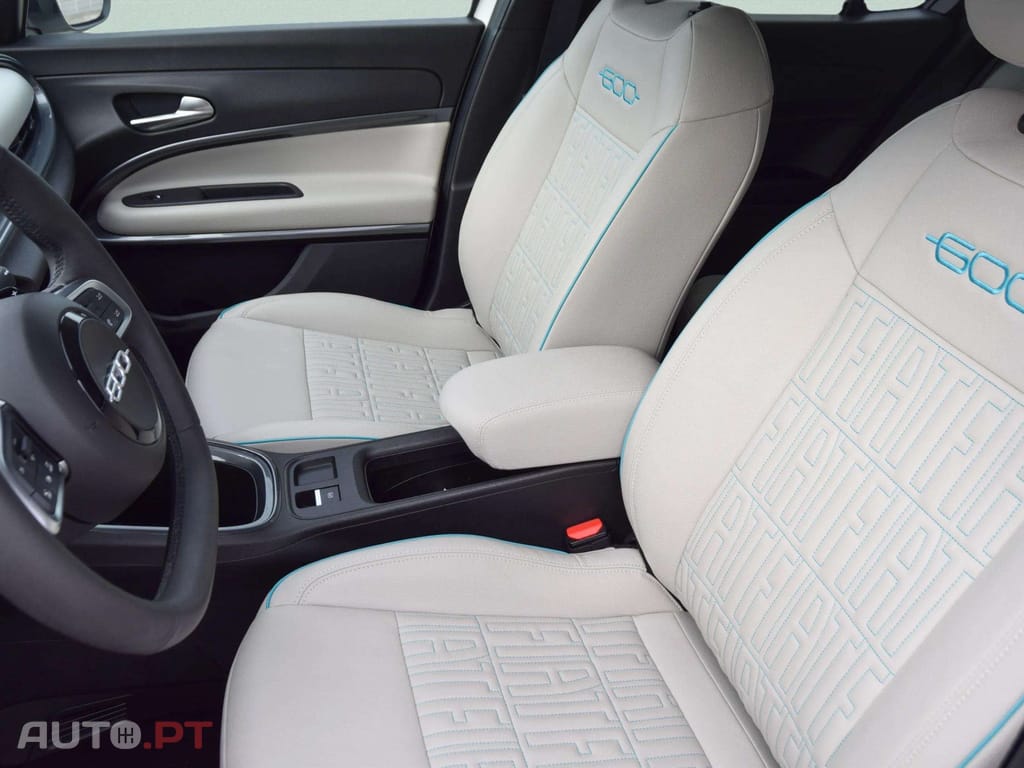 Fiat 600 1.2 Hybrid La Prima