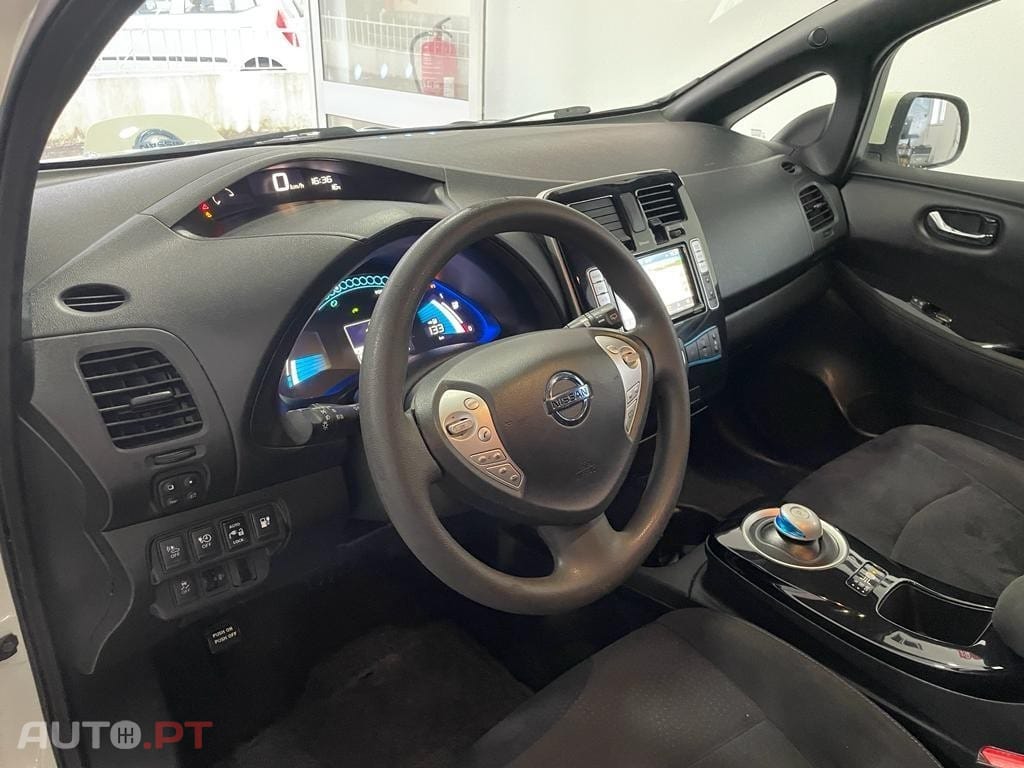 Nissan Leaf Acenta Limited Edition Flex