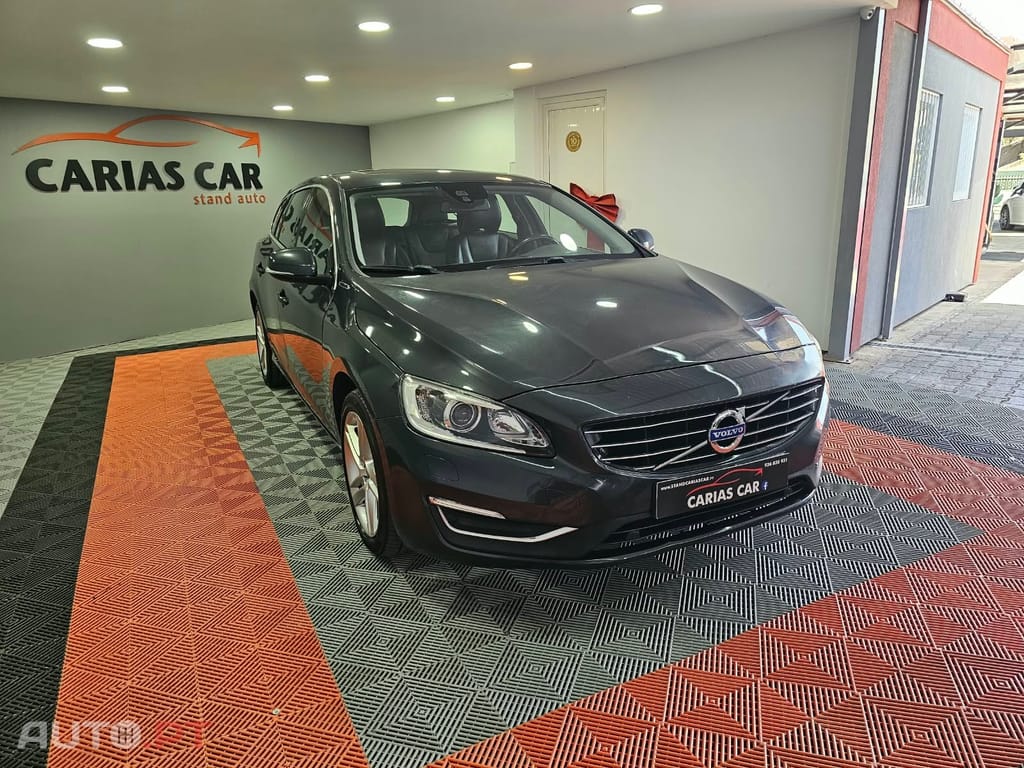 Volvo V60 2.4 D6 Summum AWD Phev