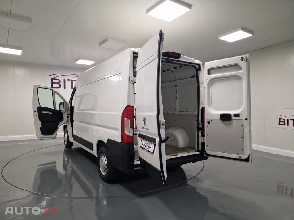 Peugeot Boxer 2.2 BlueHDi 435 L4H2 Premium