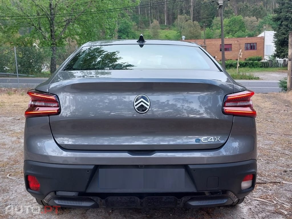 Citroen e-C4 X 54 kWh Autonomia Alargada Plus