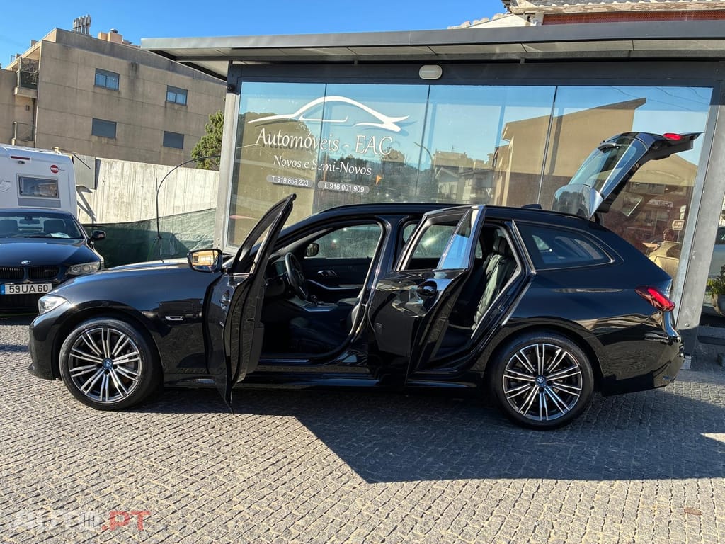 BMW 330 e Touring Pack M Auto — fotografia 11