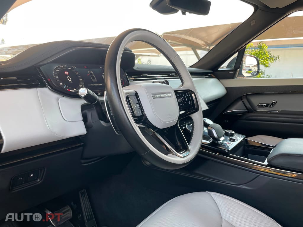 Land Rover Range Rover Sport P440e Dynamic SE
