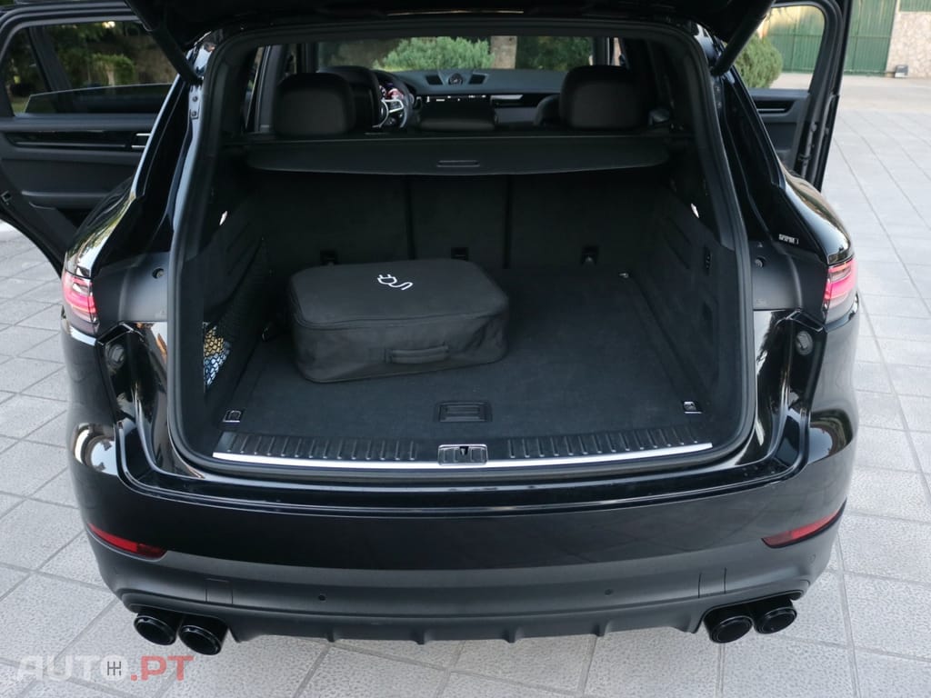 Porsche Cayenne E-Hybrid Platinum Edition