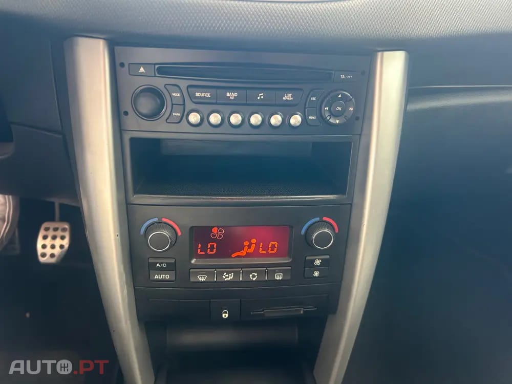 Peugeot 207 1.4 16V Sportium