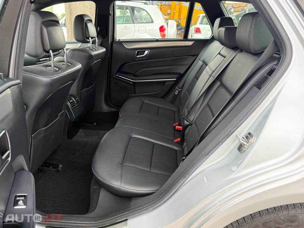 Mercedes-Benz E 220 CDI Avantgarde BE Auto.