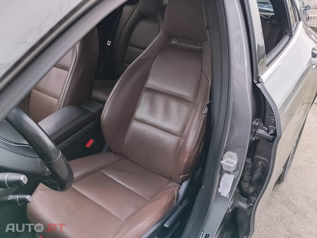 Mercedes-Benz GLA 180 pack amg