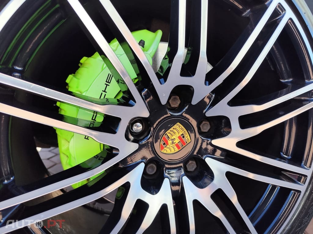 Porsche Cayenne Platinum Edition