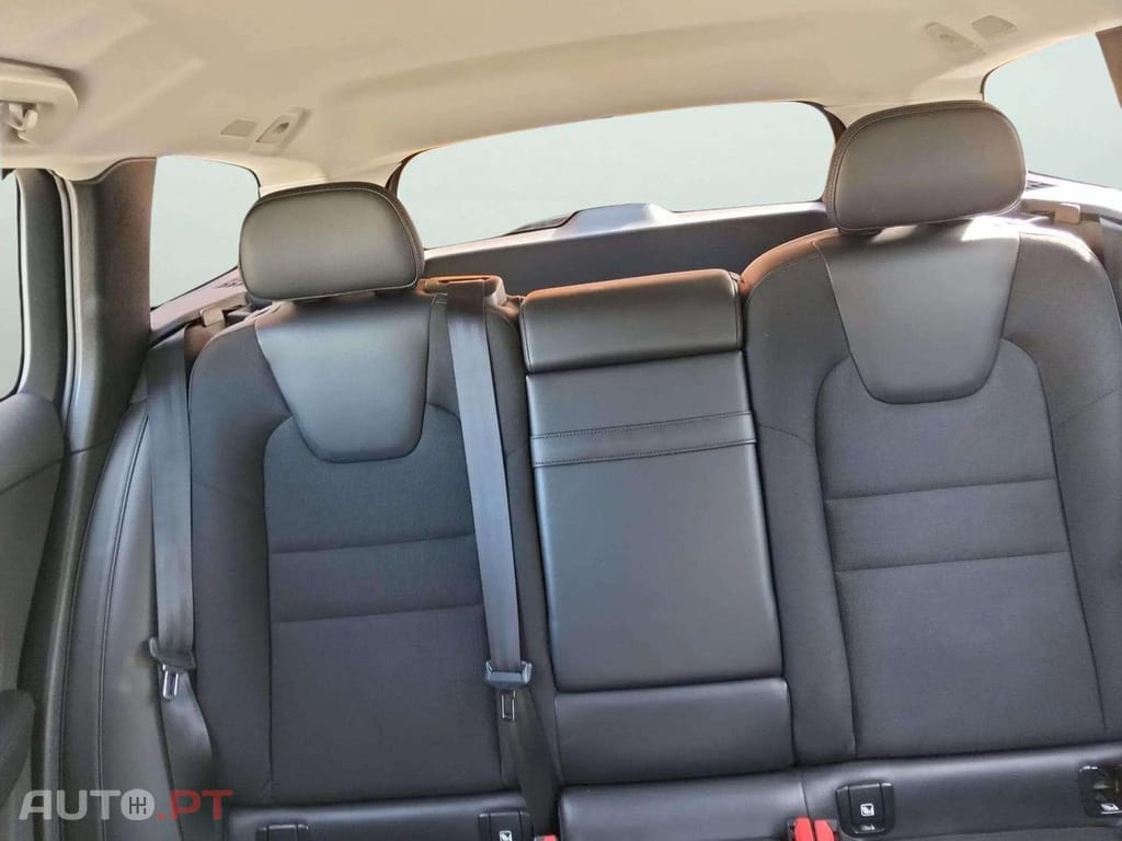 Volvo V60 2.0 T8 AWD TE Momentum