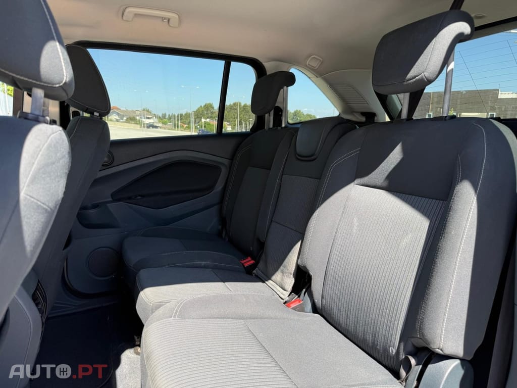 Ford Grand C-Max 1.0 EcoBoost S&S Titanium