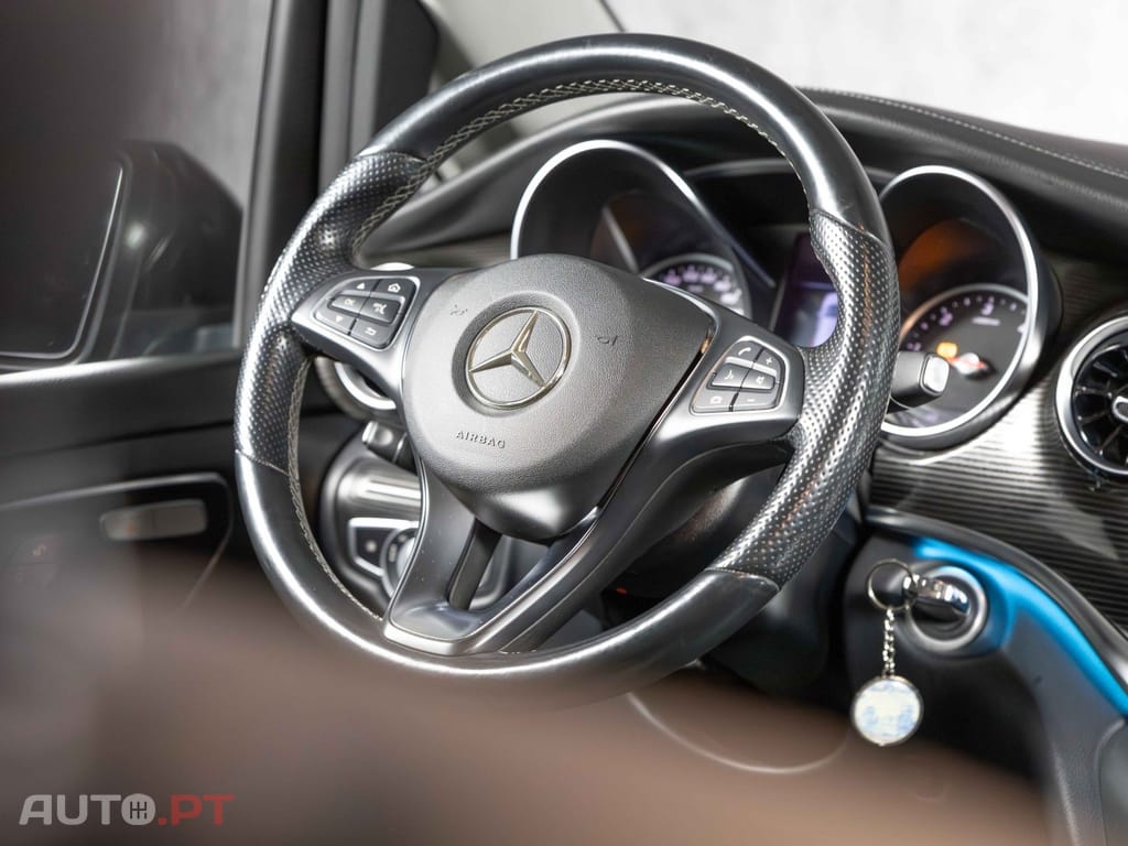 Mercedes-Benz V 300 d Longo Avantgarde