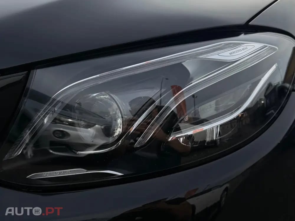 Mercedes-Benz E 220 d AMG Line