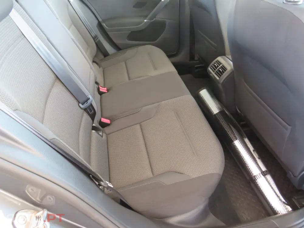 Volkswagen Golf 1.6 TDI Confortline