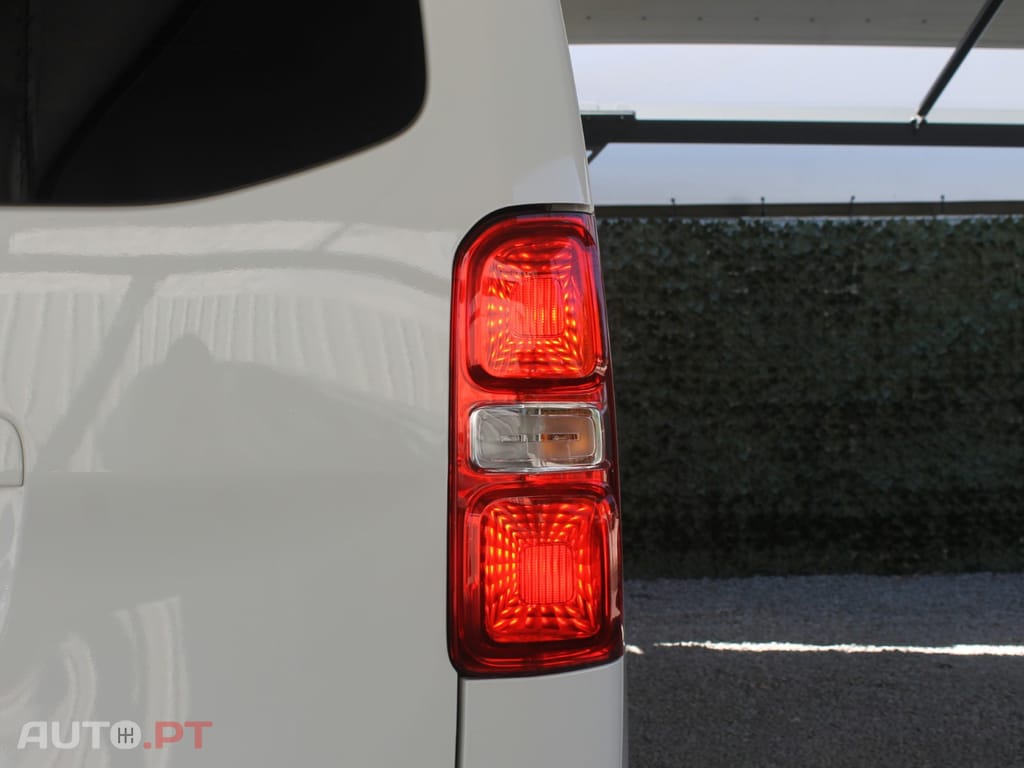 Peugeot Traveller 1.6 BlueHDi L2H1 Business Standard