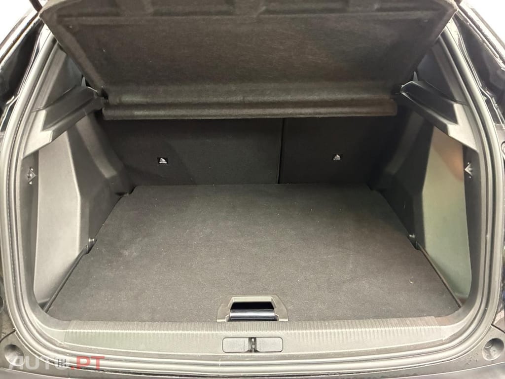 Peugeot E-2008 Allure Pack