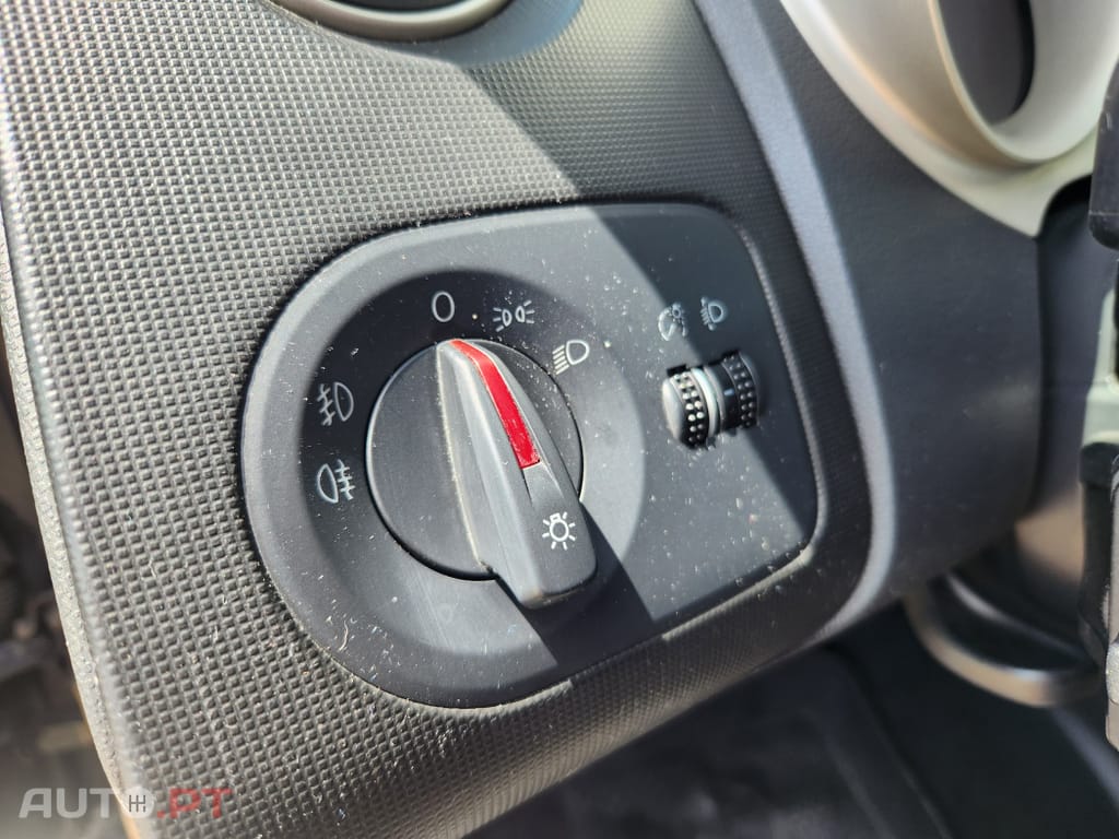 Seat Ibiza SC 1.6 TDi DPF
