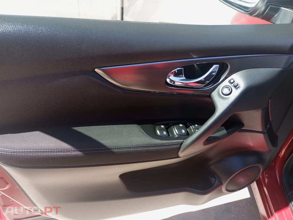 Nissan Qashqai 1.2 DIG-T N-Connecta 18 Xtronic