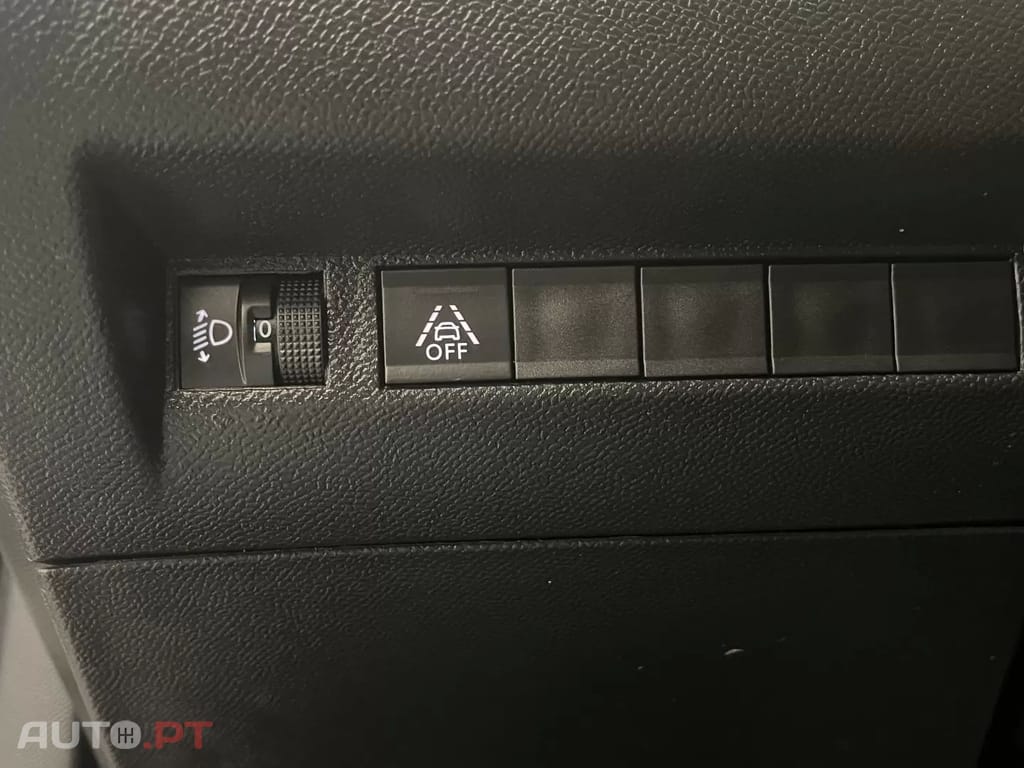 Peugeot 2008 1.2 PureTech Allure EAT8
