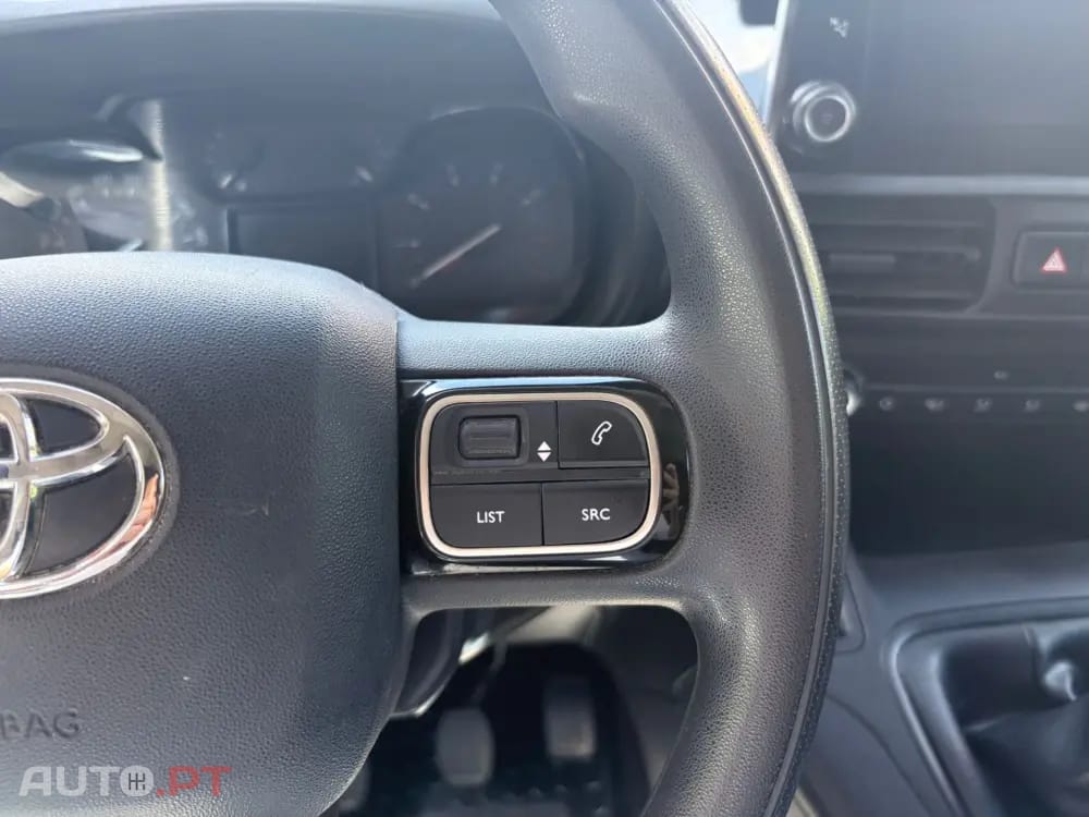 Toyota Proace Verso 1.5D L1 Comfort — fotografia 35