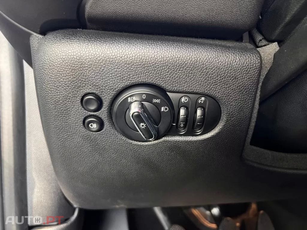 MINI Cooper Premium First Essential