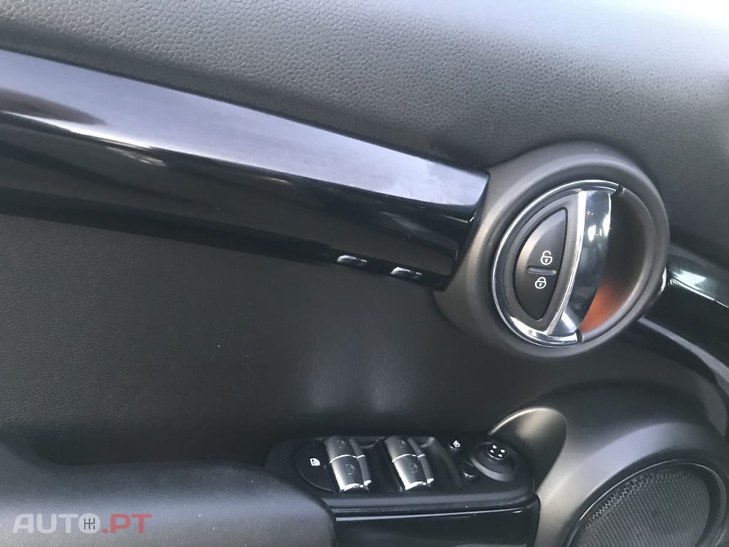 MINI Cooper Cooper D