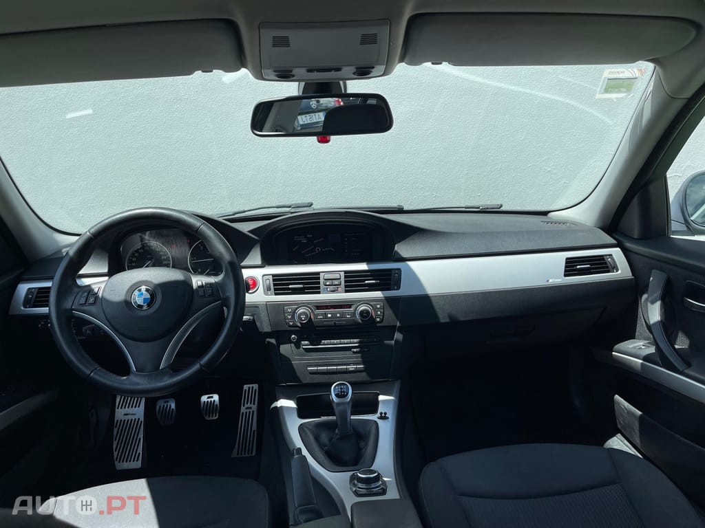 BMW 320 d Touring Navigation Sport