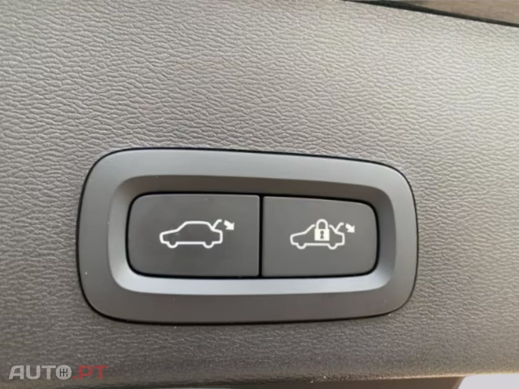Volvo XC40 Recharge Single Motor Plus I.V.A DEDUTIVEL