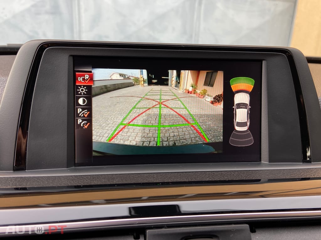 BMW 330 e iPerformace Line Sport Auto