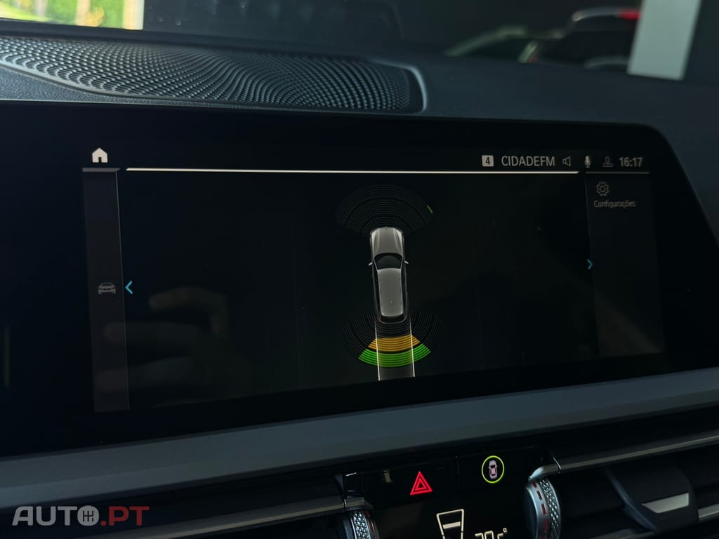 BMW 330 e Touring Auto