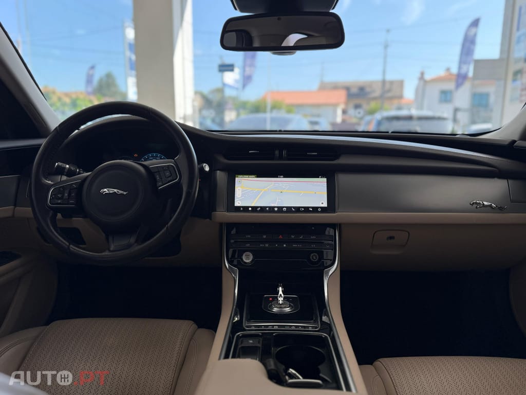 Jaguar XF 2.0 D Prestige Aut.