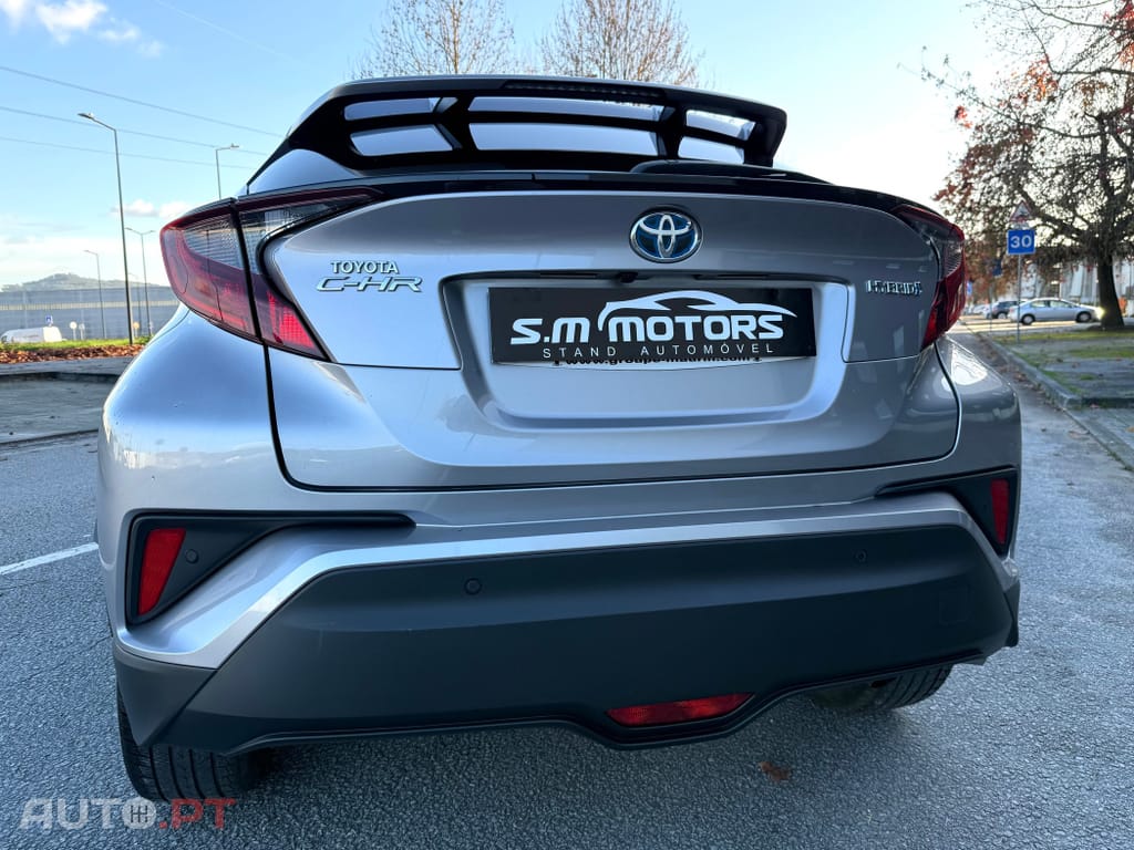 Toyota C-HR 1.8 Hybrid Square Collection